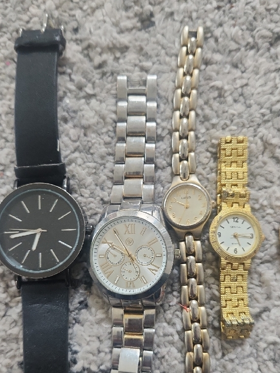 Assorted Women\'s Fashion Watches - Multi-Color Strap Collection main image 7